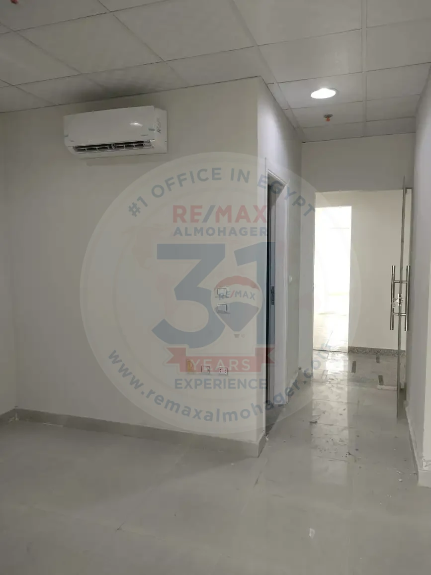 Office for rent in Fifth Settlement, 100m