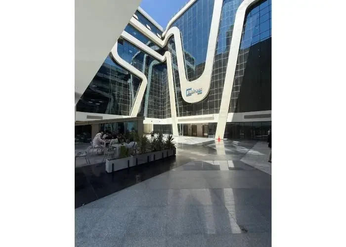 مكتب للأيجار