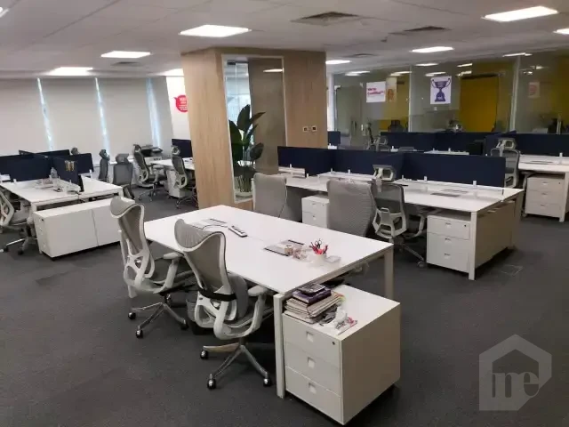 مكتب إداري للإيجار في CFC