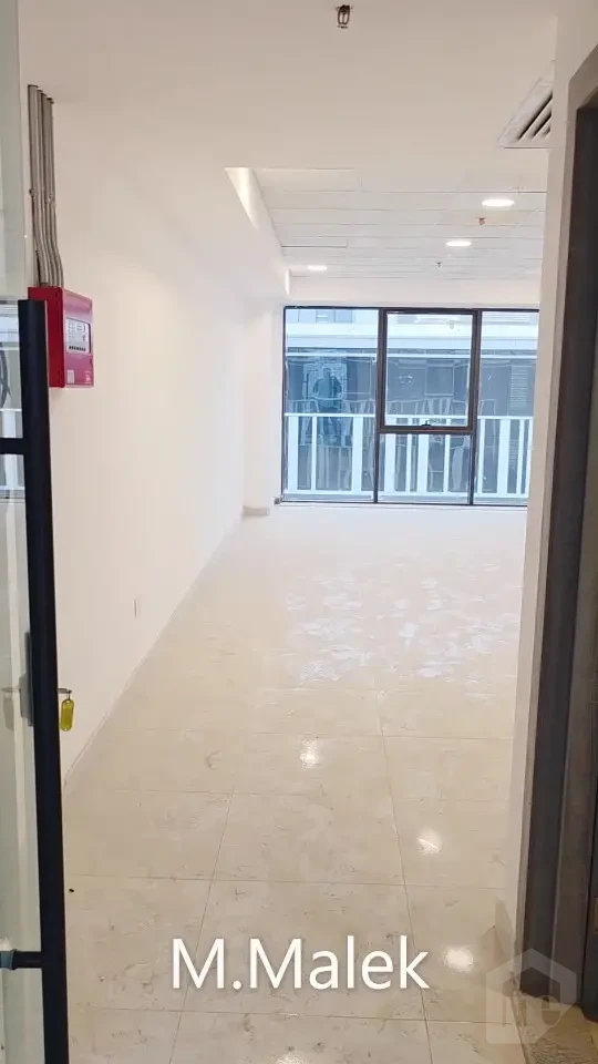 مكتب جاهز للعمل على التسعين الشمالي في Headquarters