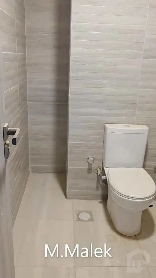 مكتب جاهز للعمل على التسعين الشمالي في Headquarters