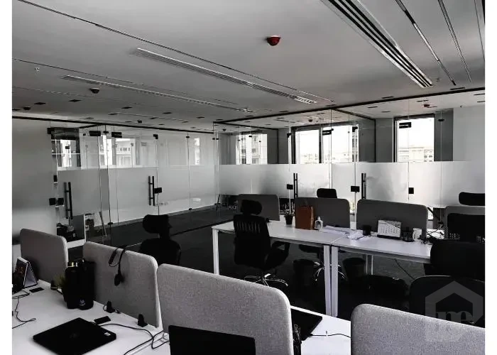 مكتب للأيجار في هايد بارك