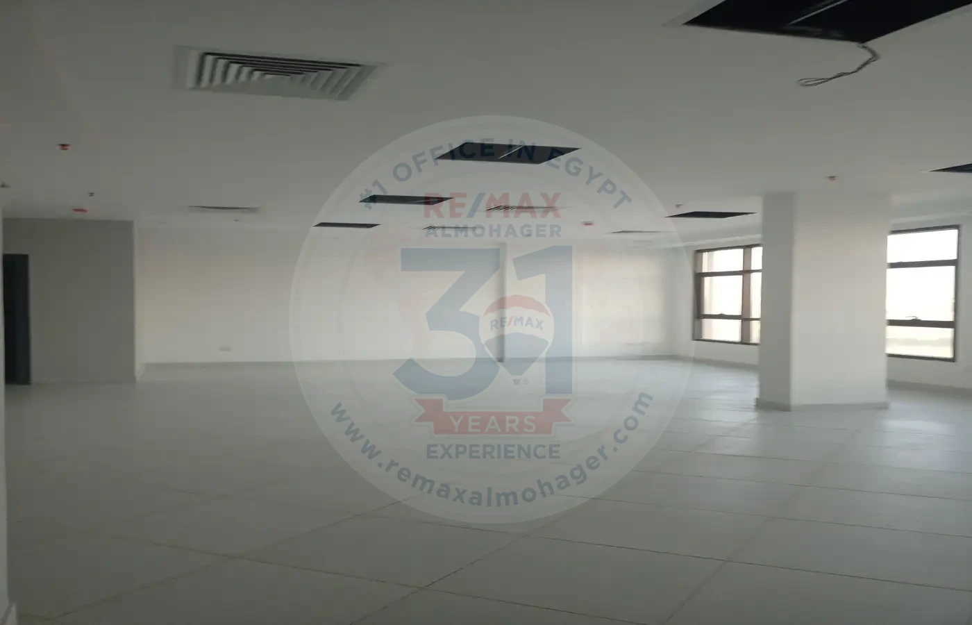 Office for rent in Fifth Settlement, area 81 square meters