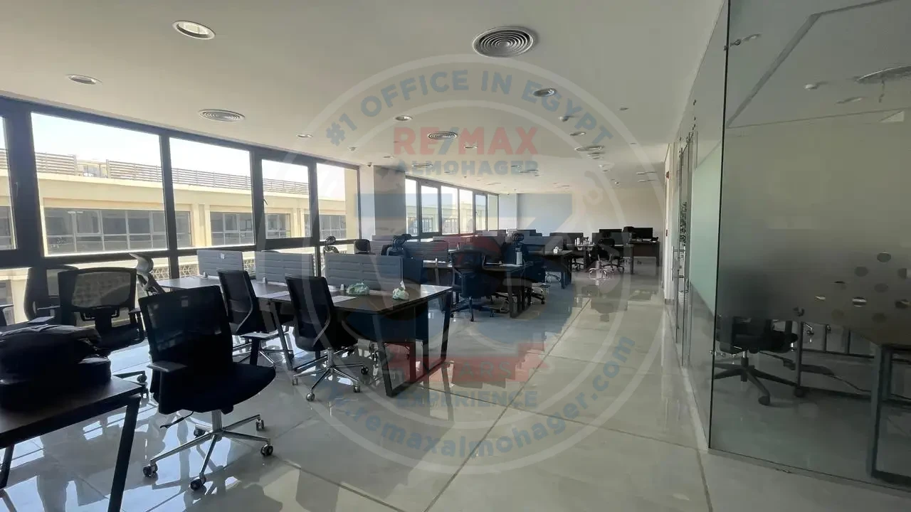 Office for rent in Mivida