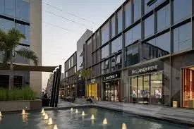 مكتب جاهز للاستثمار داخل مول 5 A