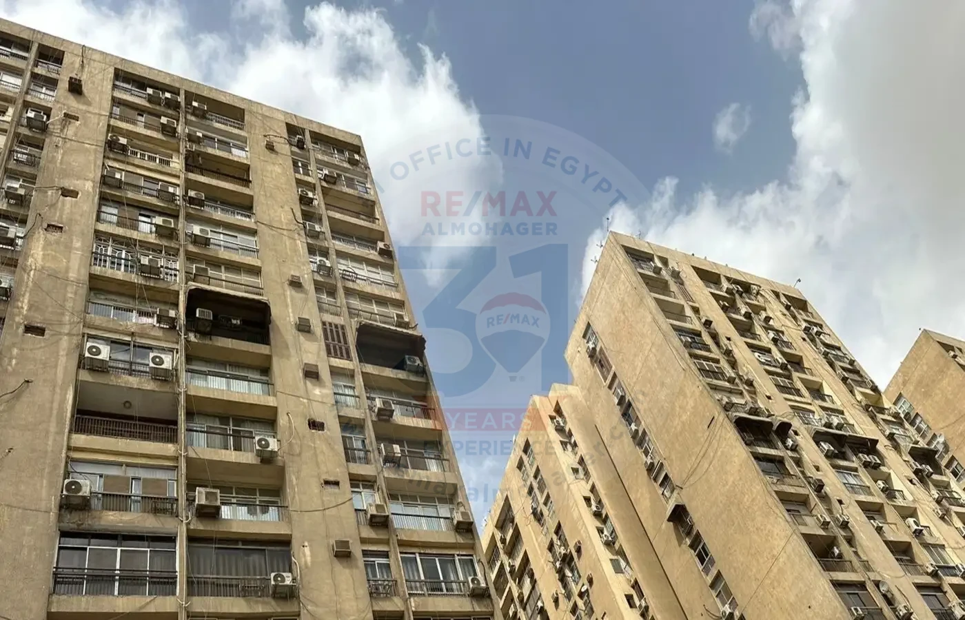 Apartment suitable for an office for sale in the old Obour buildings in Salah Salem, 158 square meters, super deluxe