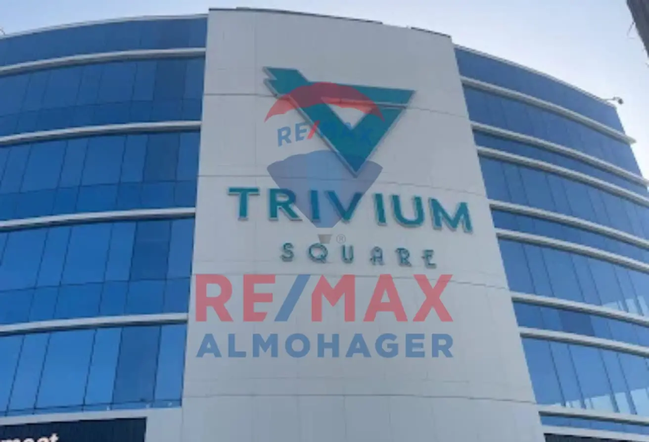Administrative Office Overlooking Plaza – Trivium Square, New Cairo