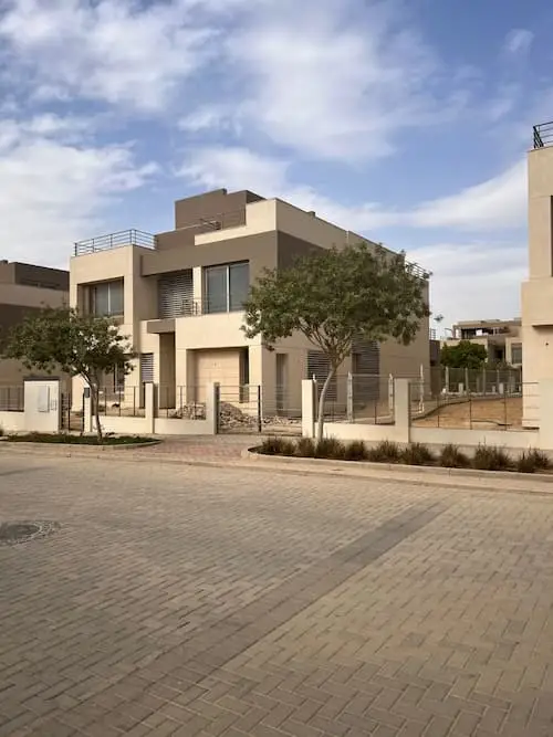 فيلا للبيع بالتقسيط في بالم هيلز القاهرة الجديدة