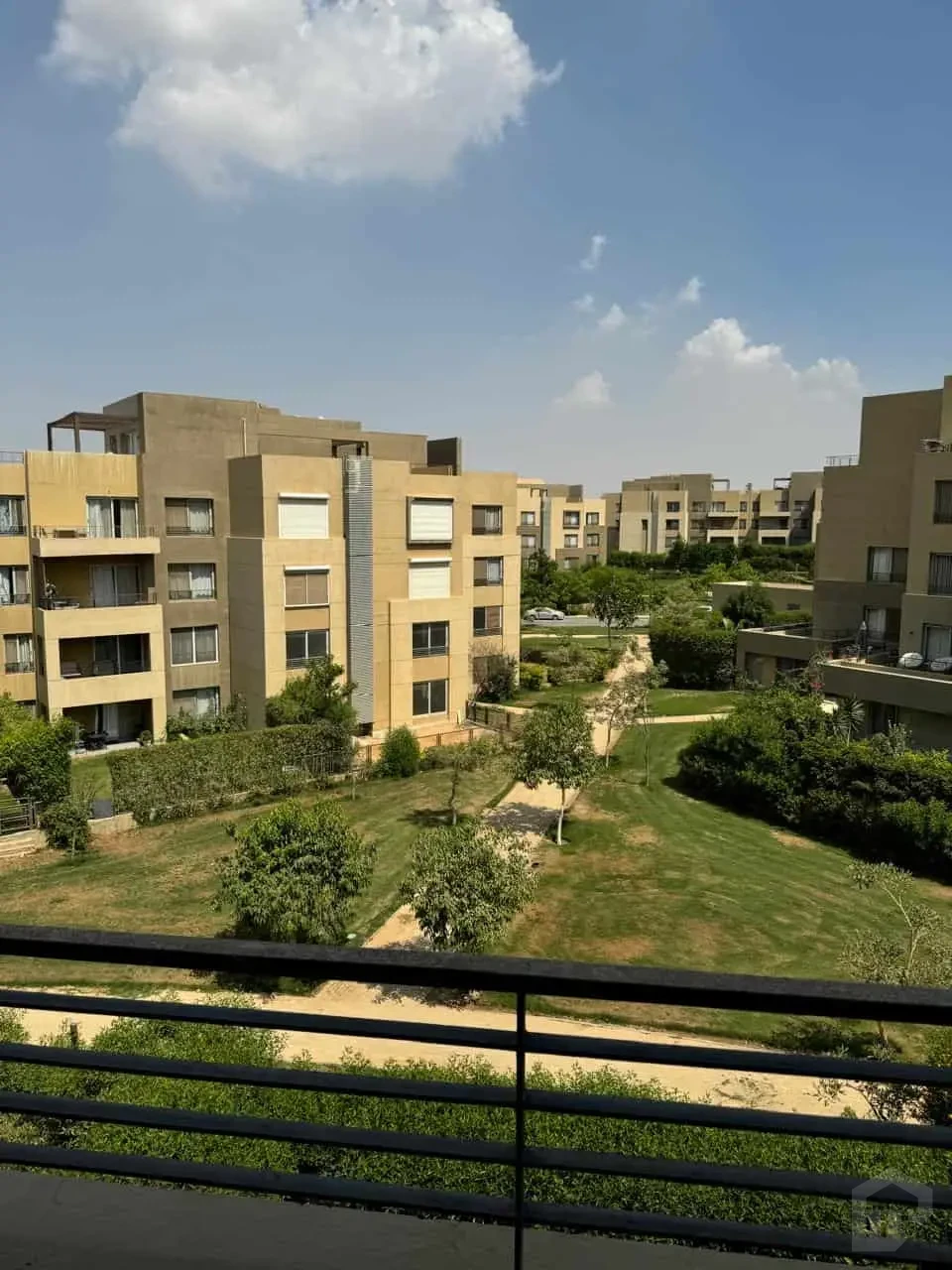 للبيع شقة ٢ غرفة مفروشة بالكامل