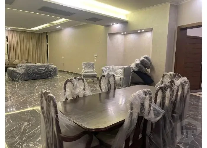 للأيجار في الديبلوماسيين