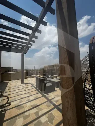 Penthouse for rent in Village Compound