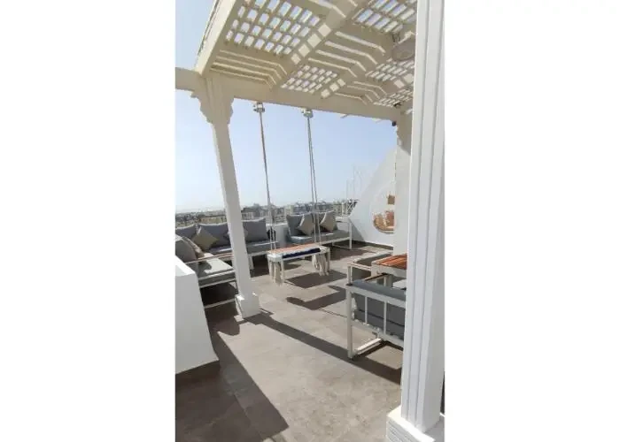 بنتهاوس للبيع متشطب بالكامل في ماونتن فيو هايد بارك