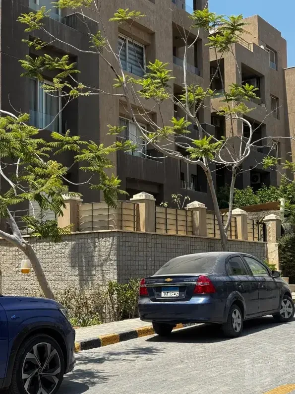 بنتهاوس مميز للبيع في ذا فيلدج – القاهرة الجديدة