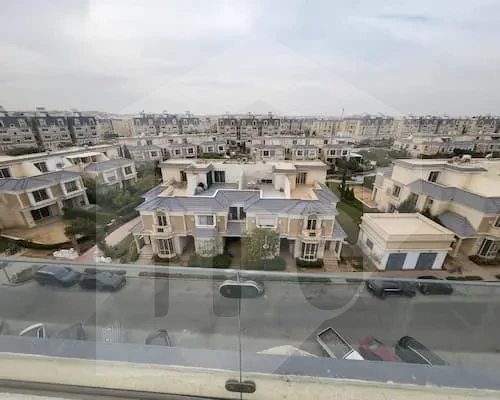 بنتهاوس للبيع بموقع مميز في ماونتن فيو هايد بارك
