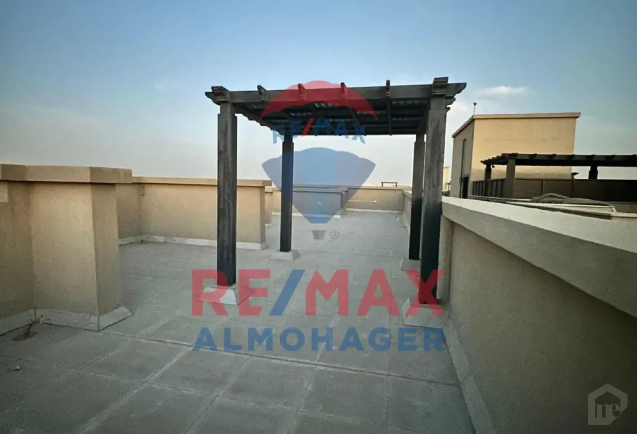 Luxury Penthouse with Open Golf View & Stylish Kitchen Cabinets