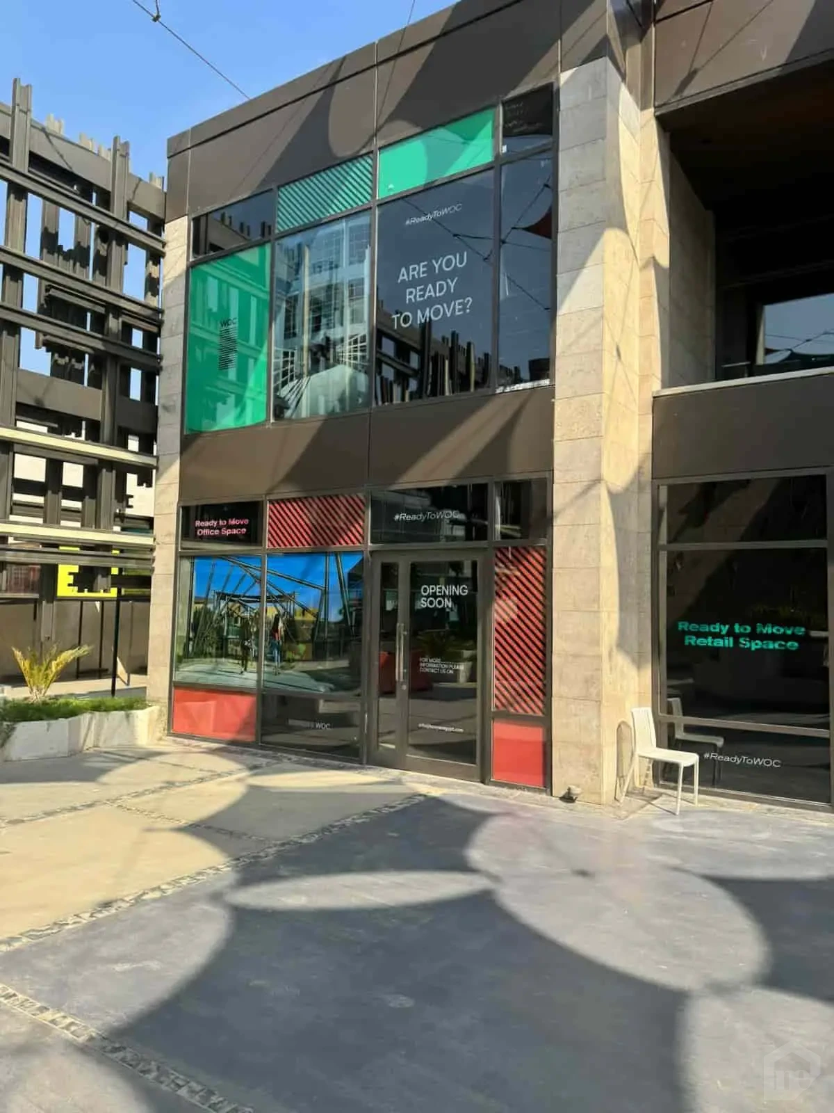 وحدة تجارية مميزة 101 متر في ووك أوف كايرو | للإيجار أو البيع | الشيخ زايد