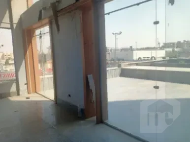 Commercial shop for rent Clubs Street