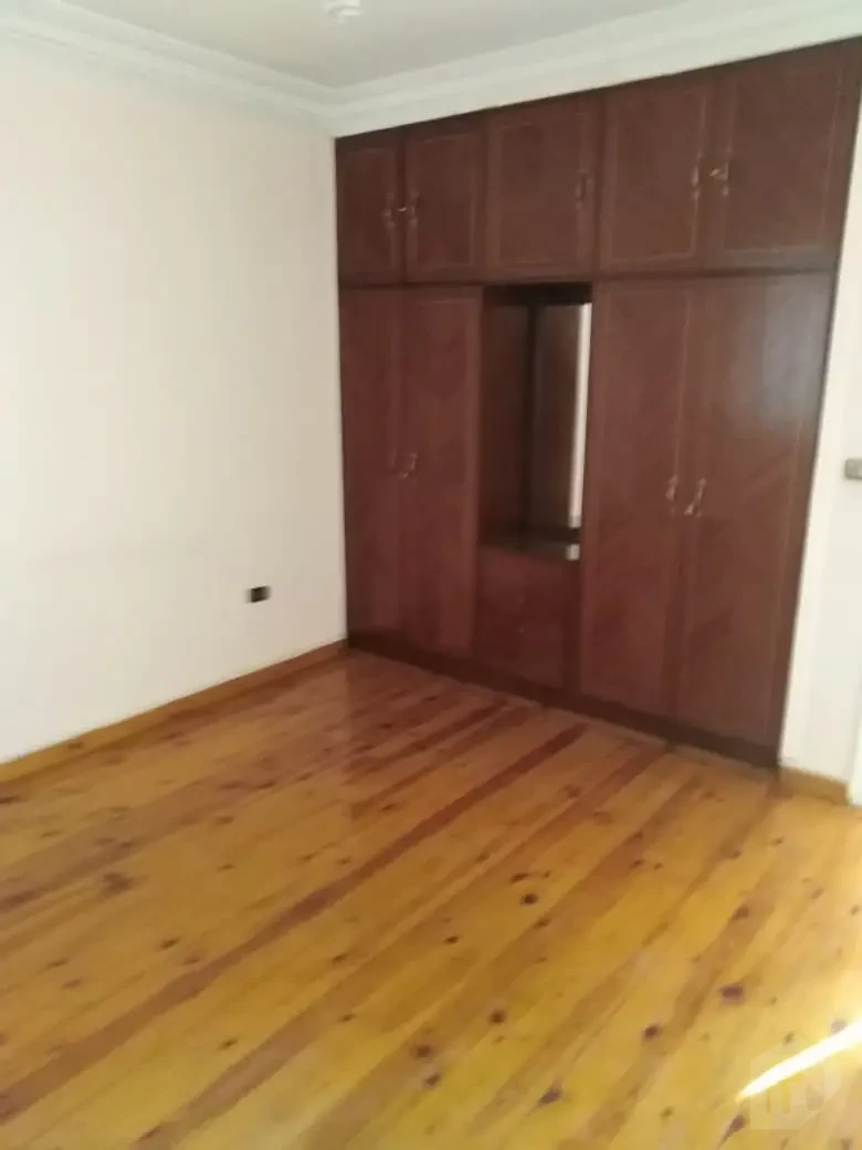 شقة واسعة للبيع في الدقي | بالقرب من نادي الصيد بوابة 2 | موقع مثالي