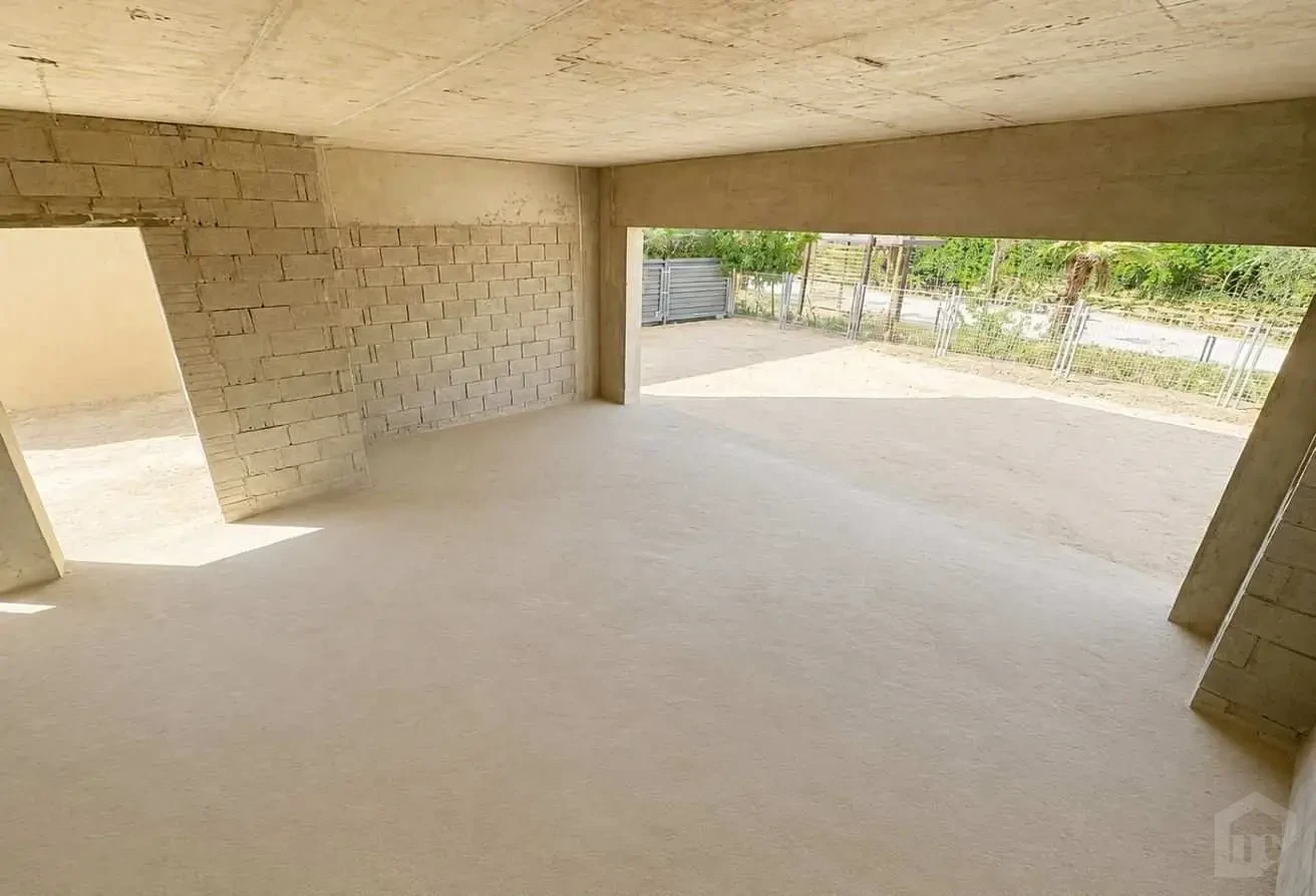 Spacious Reception with Private Garden View