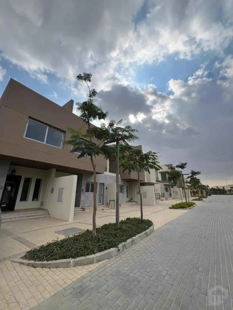 تاون هاوس ميدل للبيع  ف الشيخ زايد