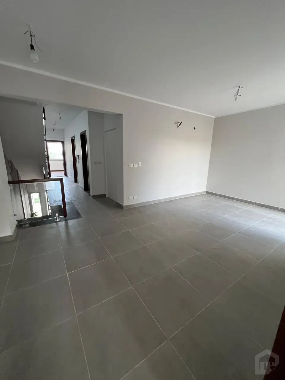 للبيع تاون هاوس ميدل علي وصلة دهشور