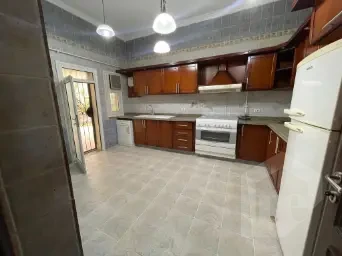 Villa with large garden for rent