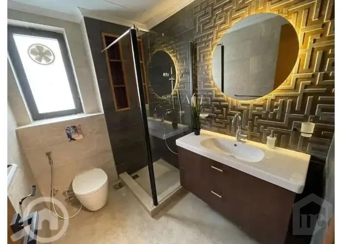 للبيع في ليك فيو ريزيدنس