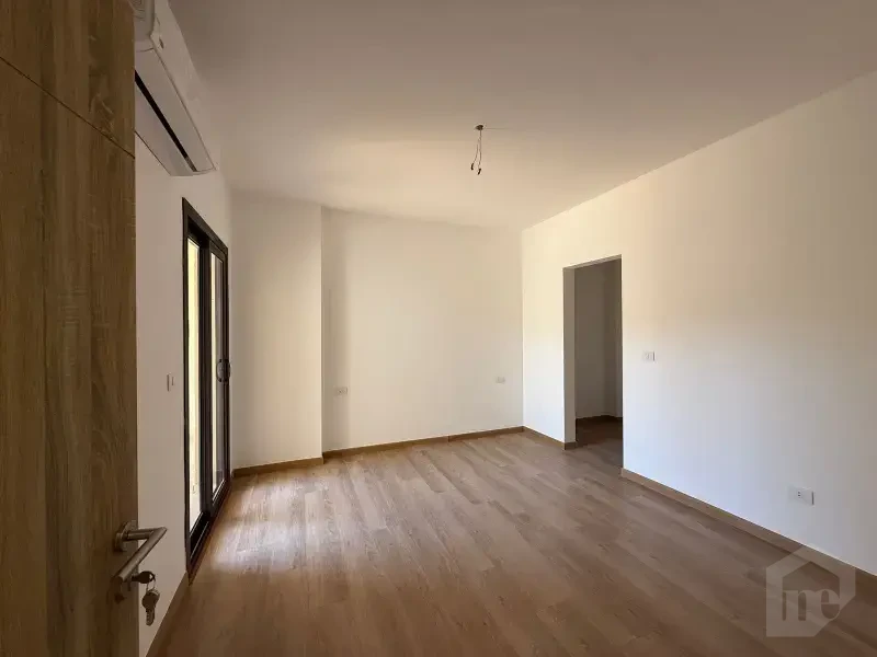 Ready-to-Move Apartment for Sale in Fifth Square – Al Marasem