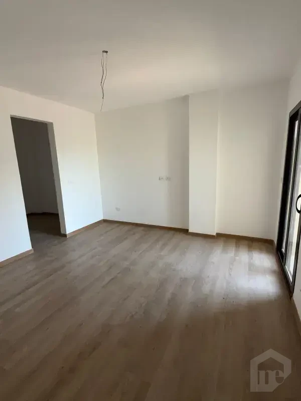 Ready-to-Move Apartment for Sale in Fifth Square – Al Marasem