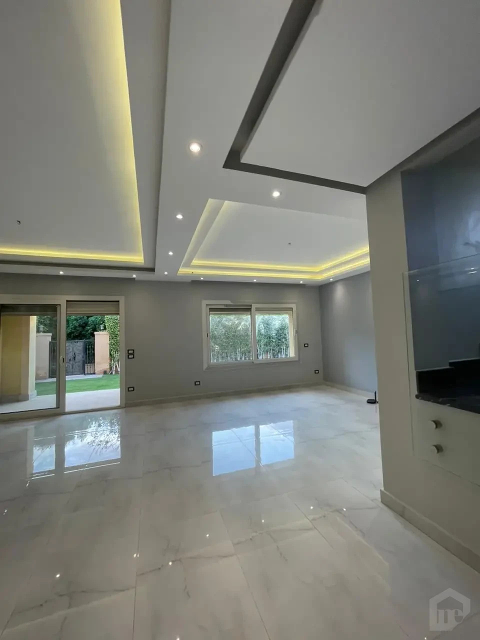 فيلا ألترا لوكس للإيجار في ميفيدا – جاهزة للسكن فورًا