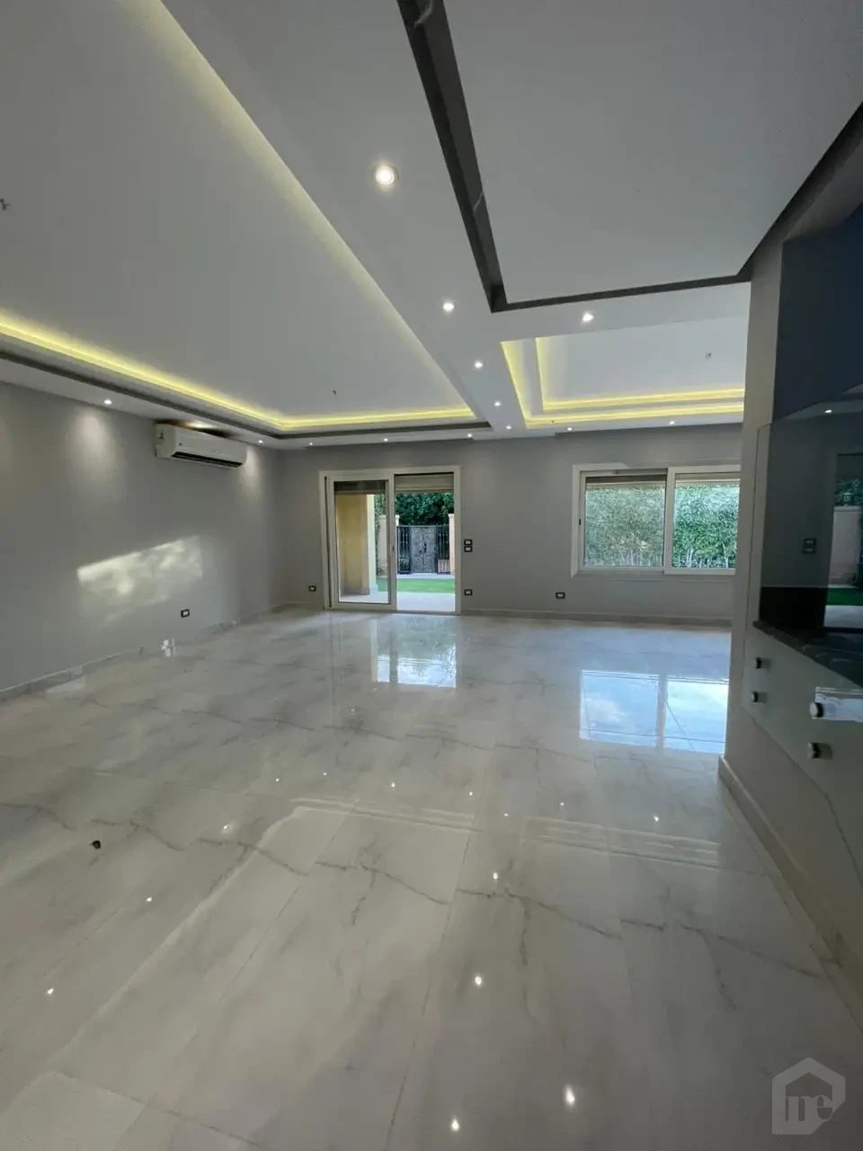 فيلا ألترا لوكس للإيجار في ميفيدا – جاهزة للسكن فورًا