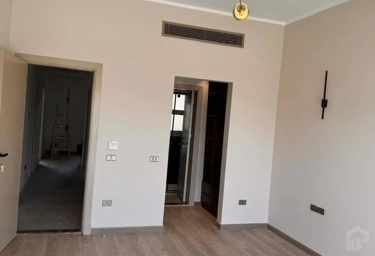 Twin House for Rent in Gold Cliff with Pyramids View