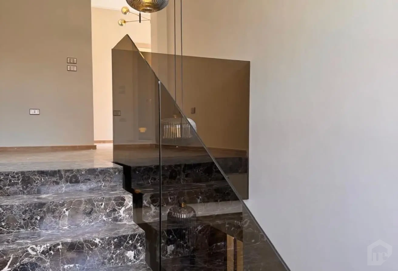 Spacious Twin House with Garden for Rent in Gold Cliff