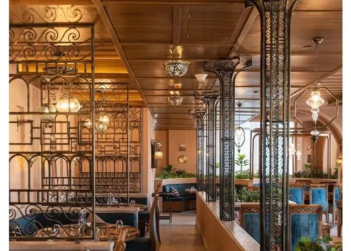 مطعم للأيجار في القاهره الجديده