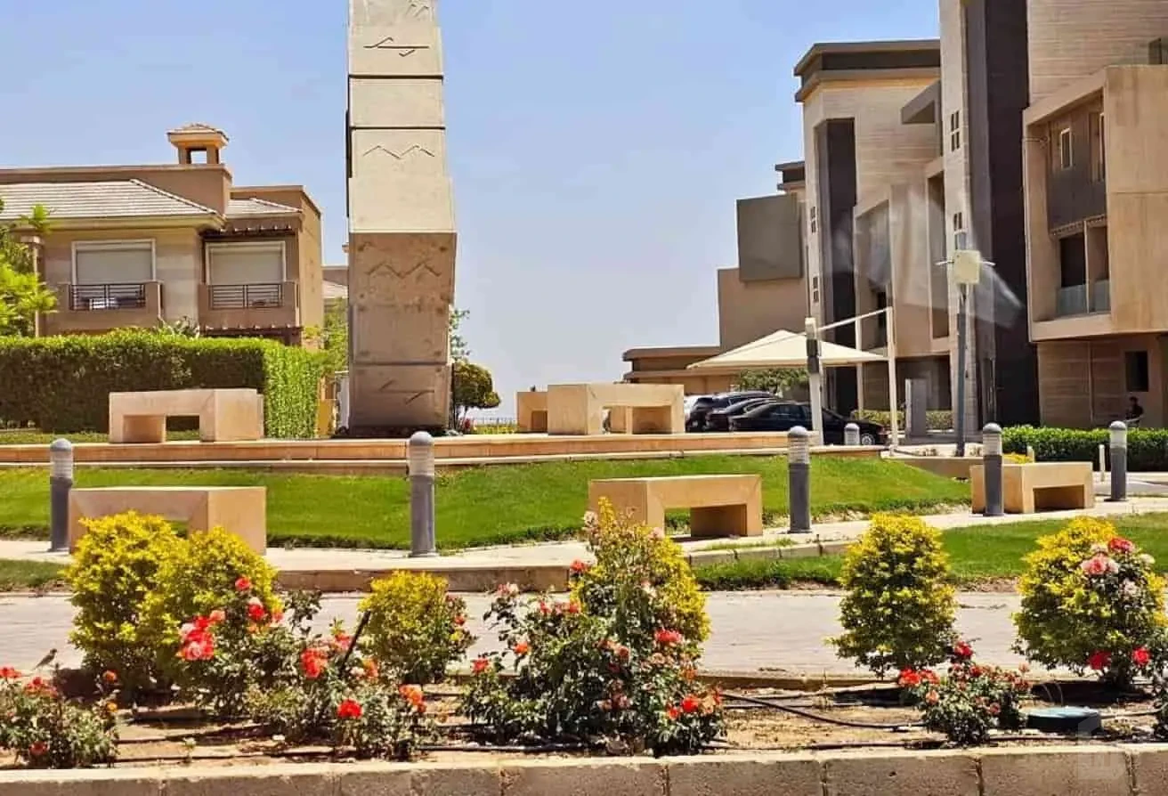 فيلا فاخرة في الحي الأول مفروشة بالكامل وجاهزة للسكن