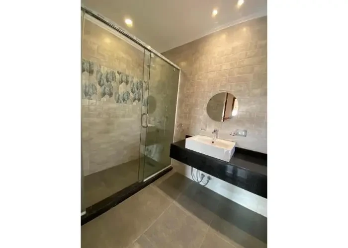 فيلا للأيجار مطبخ وتكيفات في ميفيدا