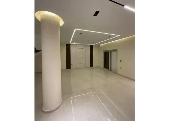 فيلا للأيجار في كومبوند لا روز