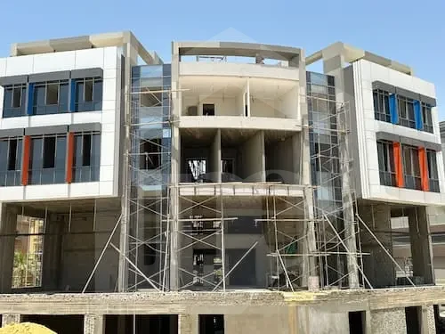 محل تجاري للإيجار في القاهرة الجديدة المستثمرين الجنوبية