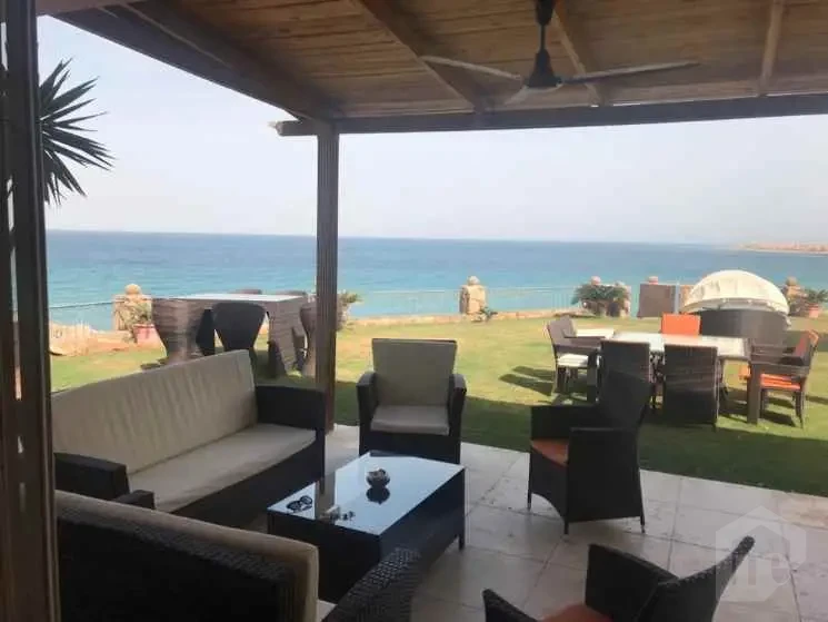 Single-Story Villa for Sale in La Siesta