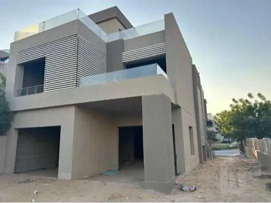 فيلا مستقلة وواسعة؛ الوحيدة من نوعها في السوق