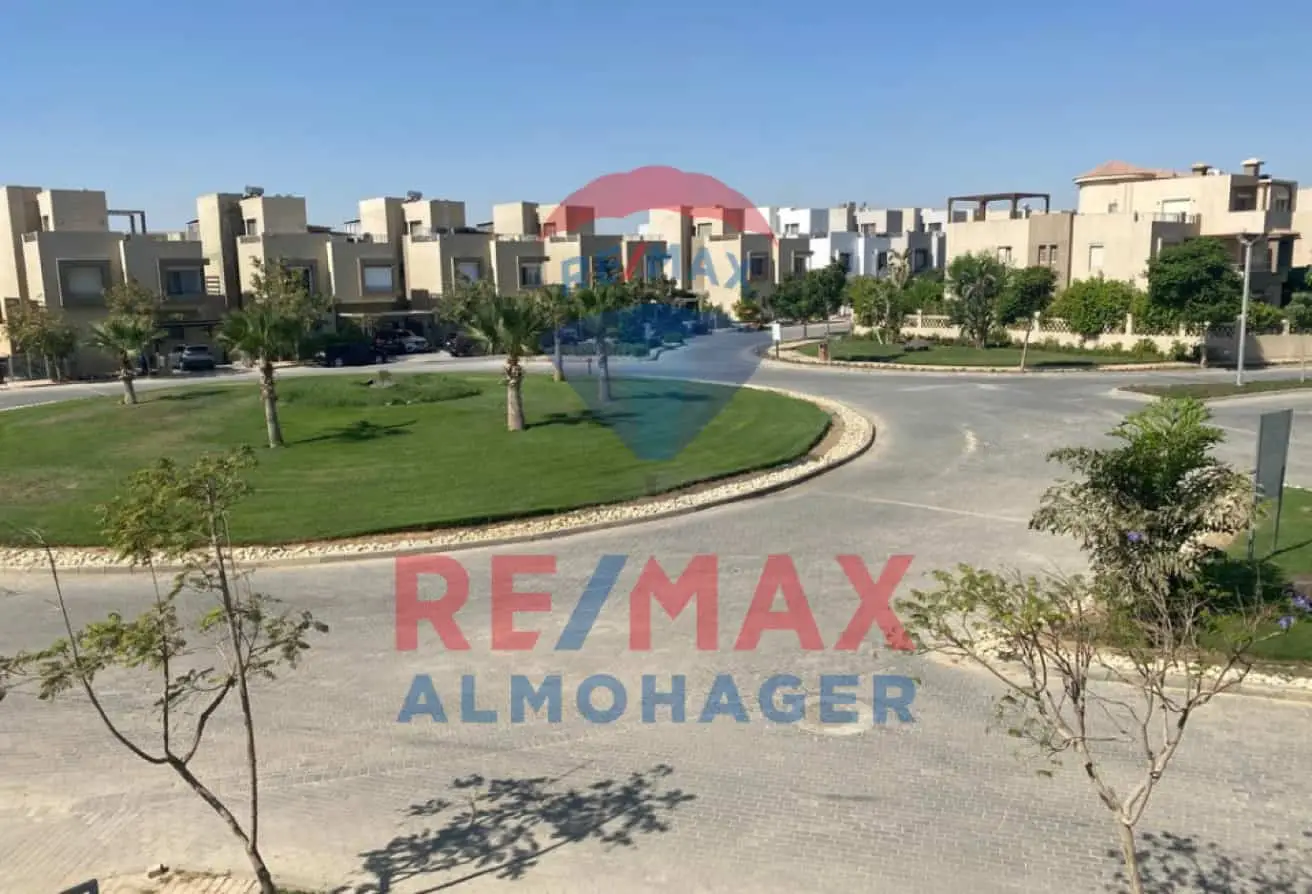 Fully Finished Twin House for Sale – Top Floor Unit – Golf Extension