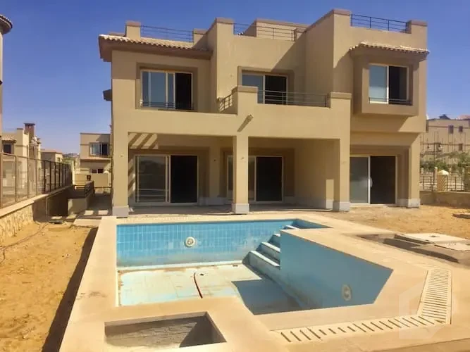 فيلا مستقله للبيع فرصة مميزة , بالم هيلز القطاميه