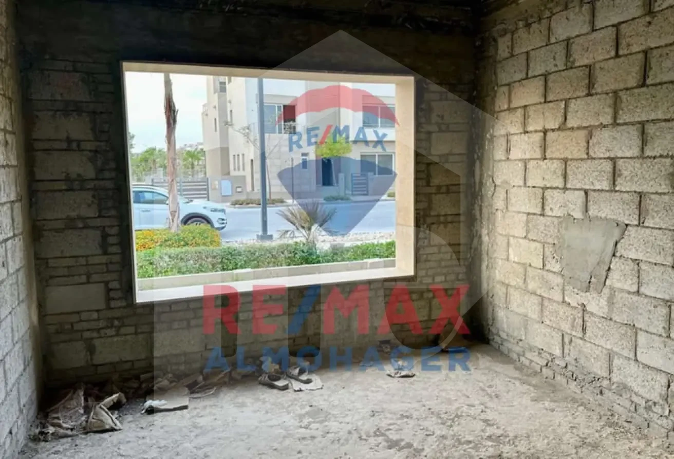 فيلا مميزة في ذا كراون - بالم هيلز 6 أكتوبر للبيع