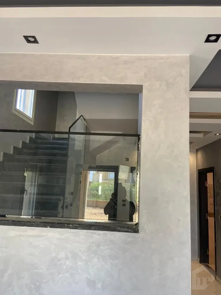 استاند الون للايجار