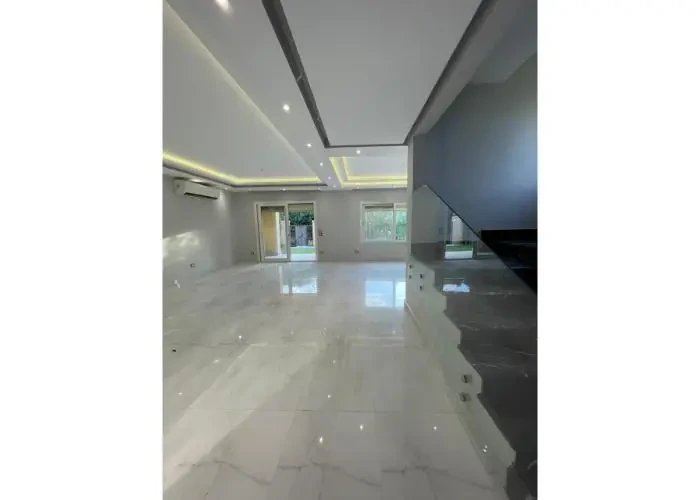 فيلا للأيجار بالمطبخ التكيفات