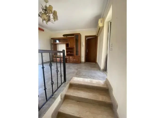 للأيجار ستاند الون