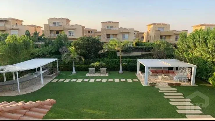 فيلا منفصلة للبيع داخل كمبوند جيرا ف الشيخ زايد