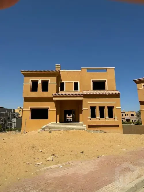 فيلا مستقلة في قطامية جاردنز