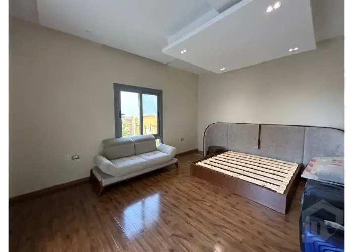 للبيع ستاند الون