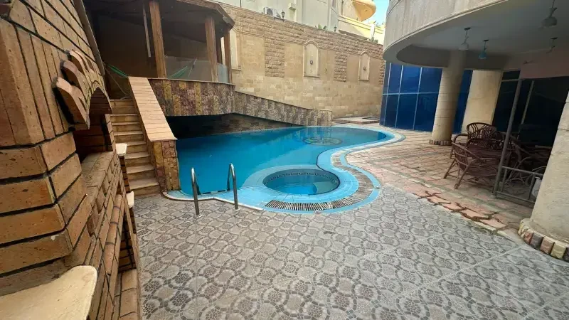 فيلا سوبر لوكس للبيع بجوار فندق جيه دبليو ماريوت